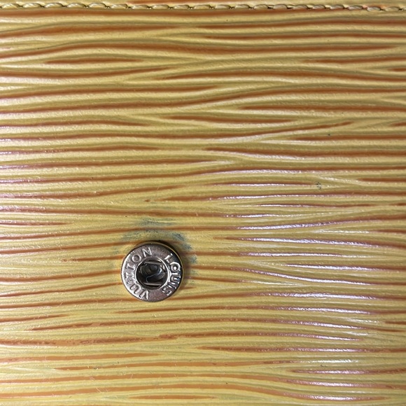 Louis Vuitton Epi Leather Yellow Double Snap Wallet - Picture 11 of 16